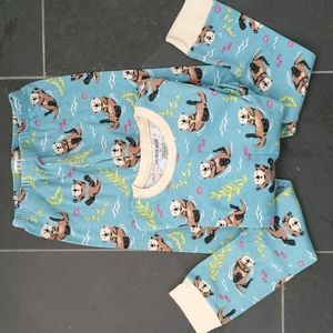 Adorable cotton otter pajama set, size 10